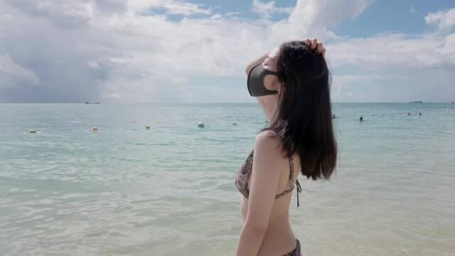 Сексапильная китаянка наслаждается нежным трахом в бритую киску