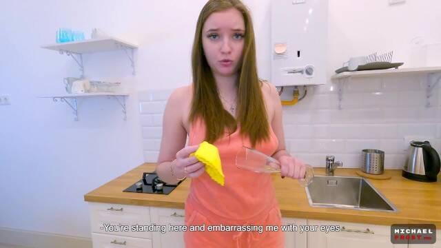 Сводная сестра так и не домыла посуду ведь сводный брат отымел ее