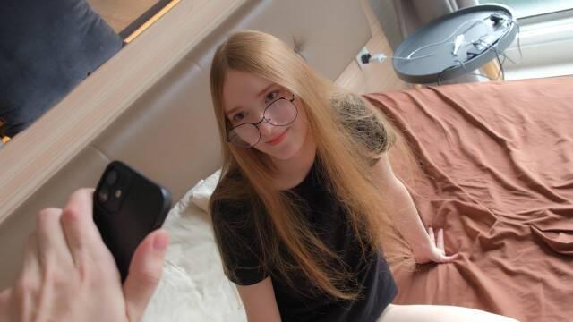 Рыжая сводная сестра получает наказание от сводного брата за съемки в порно